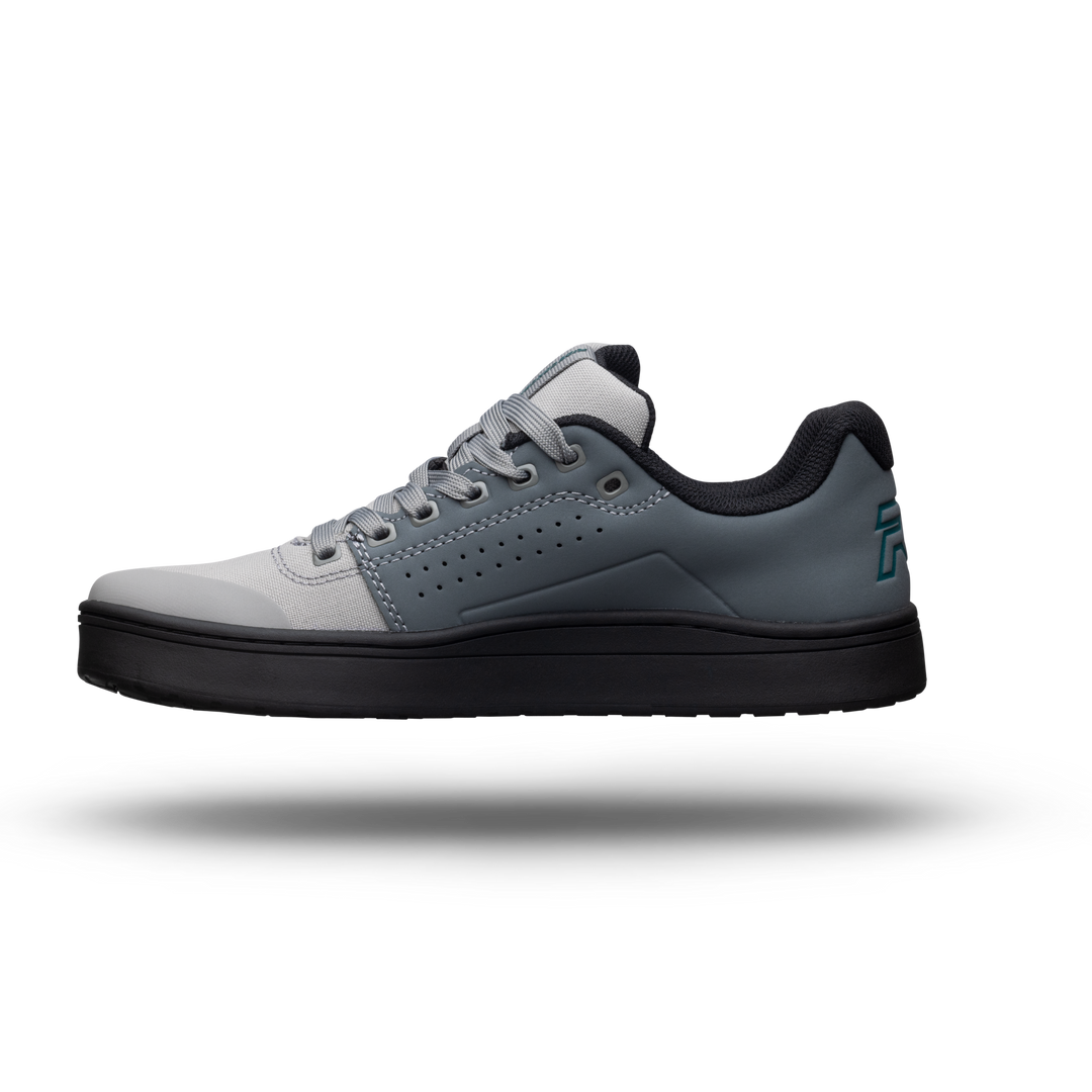 Ride Concepts | Women's Livewire Mountain Bike Flat Pedal Shoe Ride Concepts | Women's Livewire Mountain Bike Flat Pedal Shoe