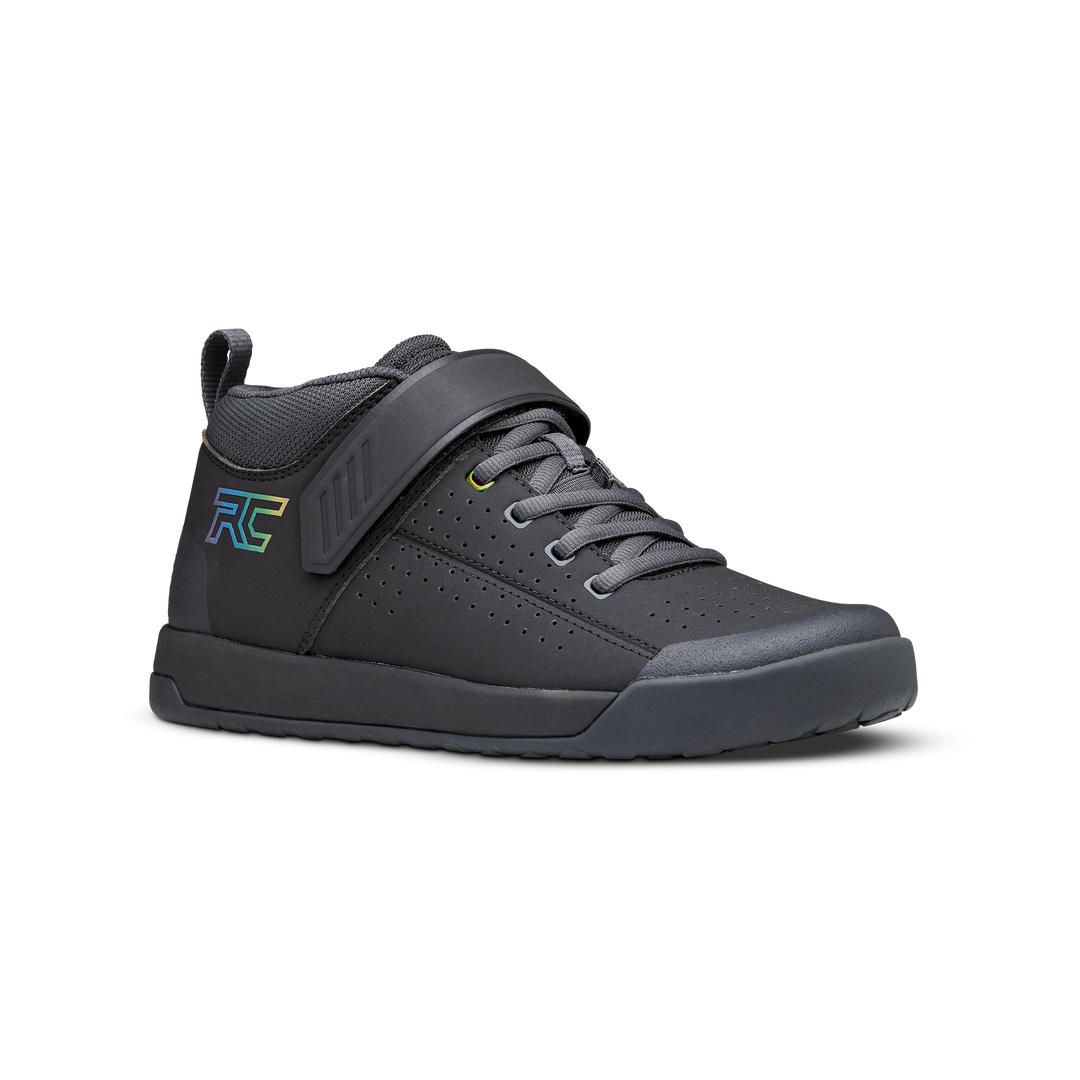 W-Wildcat_Black_01-